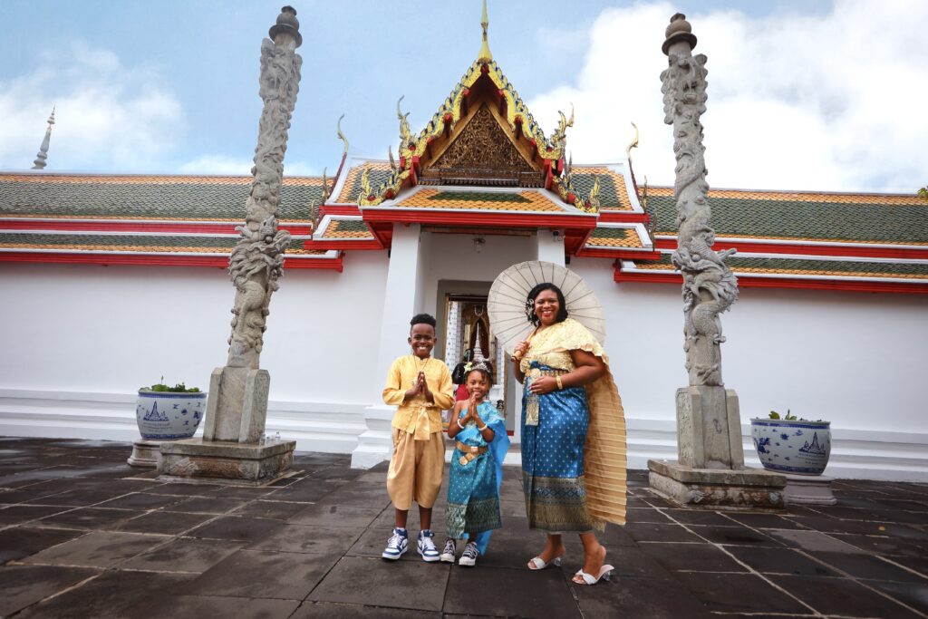 Worldschooling family in Bangkok after several months abroad